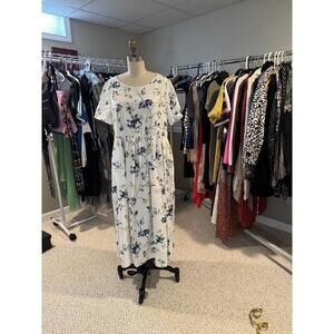 White Floral Short Sleeve Midi Dress with Pockets - Large